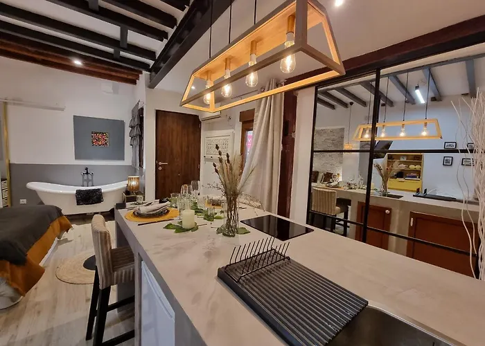 Lofts Amantes De -loft Sagrario Διαμέρισμα *